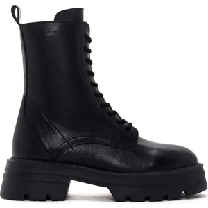 Kadın Siyah Fermuarlı Kalın Tabanlı Deri Postal Bot 25WFD550218