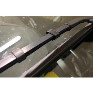 Yeni Peugeot 3008/5008 - Ön Cam Silecek Hortumu Tutucu Klipsi (Sadece Plastik Aparattır!!!)