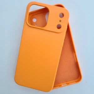 iPhone 17 Pro ile Uyumlu Lansman Içi Kadife Esnek Soft Silikon Kılıf