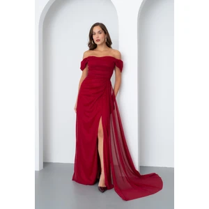 Kadın Bordo Kayık Yaka Drapeli Yırtmaçlı Uzun Simli Abiye Elbise