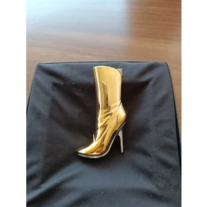 Kadınlara Özel Topuklu Çizme Görünümlü Hediyelik Çakmak