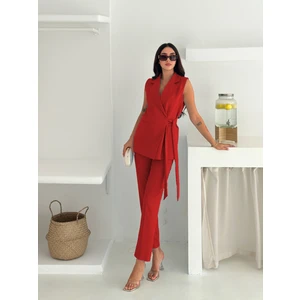 Kırmızı Kuşak Bağlamalı Yelek Kemerli Havuç Pantolon Dokuma Kumaş Ikili Takım