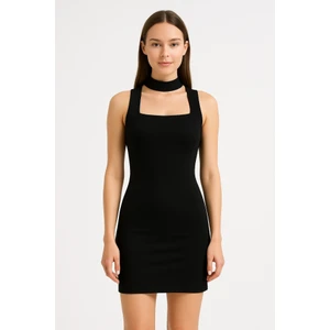 Kadın Kare Yaka Kolsuz Sandy Kumaş Fırsat Ürün Diz Üstü Elbise