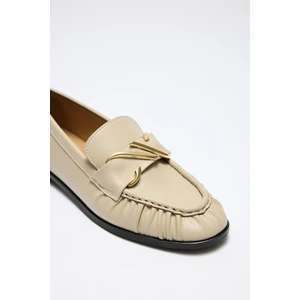 Loafer 2511 - Sarmal Toka Detaylı Bej Kadın Loafer