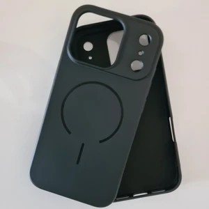 iPhone 17 Pro Magsafe ile Uyumlu Yumuşak Soft Mükemmel Manyetik Esnek Lansman Silikon Kılıf