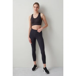 #izbırakmaz Siyah Orta Destek Zero Feel Bra Spor Sütyeni