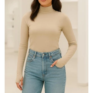 Yumuşak Dokulu Pamuk Dokuma Uzun Kol Dik Yaka Parmak Geçmeli Body Modal T-Shirt