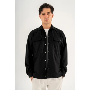 Erkek Siyah Rahat Kesim Gömlek Ceket Kapaklı Çift Cepli Çıtçıtlı