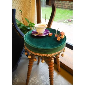 Yeşil Kadife Kumaştan Ahşap Ayaklı Dekoratif Puf Sehpa