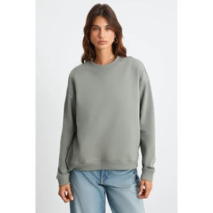 MAIJA Kadın İçi Şardonlu Süs Etiketi Detaylı Bisiklet Yaka Basic Açık Haki Sweatshirt