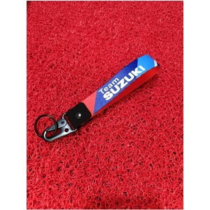 Suzukı Renkli Kaliteli Oto Anahtarlık