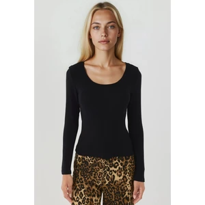 Kadın Basic Uzun Kollu U Yaka Örme Üst Siyah