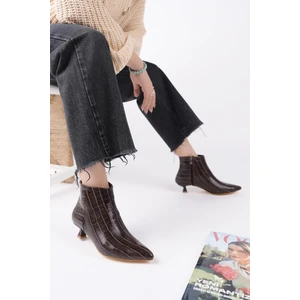 Çaça Kroko Desenli Sivri Burun Ince Topuklu Fermuarlı Kadın Bot