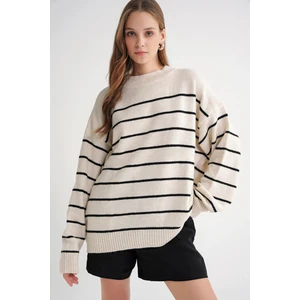 6944 Kadın Salaş Yumuşak Dokulu Çizgili Triko Kazak Naturel