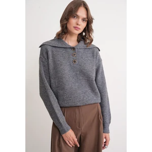 6900 Kadın Düğmeli Devrik Yaka Triko Kazak Antrasit