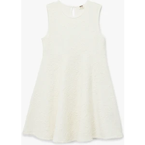 Bisiklet Yaka Kolsuz Jakarlı Pileli Elbise