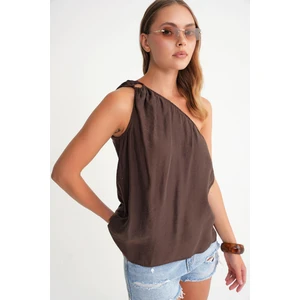 4665 Kadın Tek Omuz Askılı Bluz Kahve