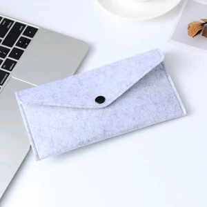 Şık Küçük Keçe Çanta Çıtçıtlı Düğmeli