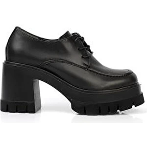 Capone Outfitters Kadın Yuvarlak Burunlu Bağcıklı 9 cm Topuklu Suni Deri Loafer Ayakkabı