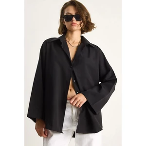 Kadın Geniş Kollu Tek Cep Detaylı Oversize Basic Poplin Gömlek