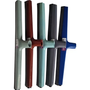 Izmir Fırça Luna Yersil Çekpas Plastik Küçük 40CM