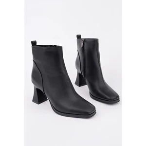 Celina Küt Burun Fermuarlı Topuklu Kadın Bot