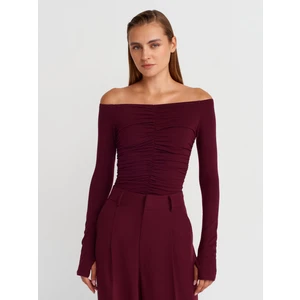 32089 Omuzları Açık Büzgülü Top-Bordo