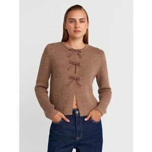 60983 Incili Fiyonk Aksesuarlı Triko Hırka-Vizon