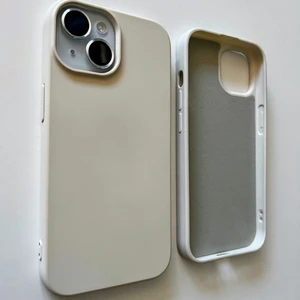 More Gsm  İphone 15 ile Uyumlu Logosuz Lansman Içi Kadife Esnek Silikon Kılıf
