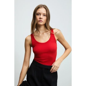 Lıllesol Kadın Fitilli Görünümlü Slim Fit Vücuda Oturan Havuz Yakalı Pamuklu Basic Kırmızı Atlet