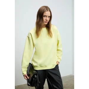 Karıus Kadın Organik Pamuklu Içi Polarsız Oversize Yuvarlak Yakalı Sarı Sweatshirt