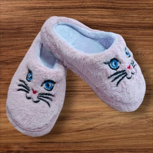 Pembe Peluş Ev Terliği Kadın Kışlık Terlik