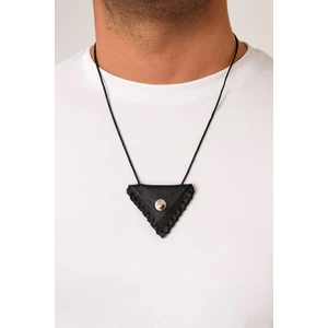 Üçgen Deri Cevşen Kolye