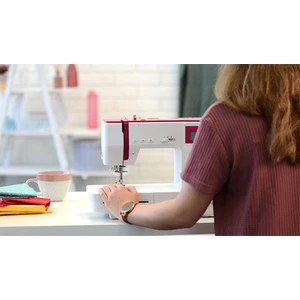 Bernina Sew&go 8 Elektronik Ev Tipi Dikiş Makinesi - 197 Dikiş Programlı, LCD Ekranlı