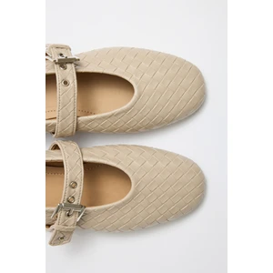 Babet 2503 - Gümüş Toka Detaylı Bej Örgü Kadın Babet