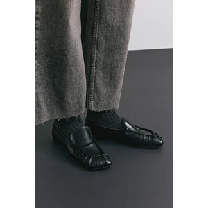 Loafer 2509 - Büzgülü Siyah Kadın Loafer
