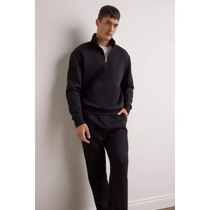 Regular Fit Dik Yaka Yarım Fermuarlı Basic Sweatshirt X7405AZ25AU