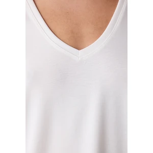 Beyaz V Yaka Regular Fit Modal Tişört