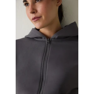 Gri Fermuarlı Kapüşonlu Spor Sweatshirt