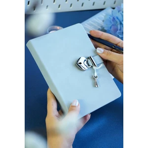 Victoria's Journals Hush Hush Kilitli Çizgili Defter Açık Mavi 124-1904