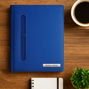 Isme Özel Önden Kalemlikli  2026 Tarihli Lacivert Günlük Ajanda - Isme Özel Kalem Hediyeli