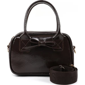 Kırışık Dokulu Kahverengi SHK217 Fiyonklu Suni Deri, Tek Bölmeli, Fermuarlı,kolon Askılı, El, Kol ve Omuz Çantası