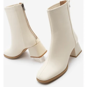 Kadın Topuklu Bot Küt Burun Arkadan Fermuarlı Nayis Ekru