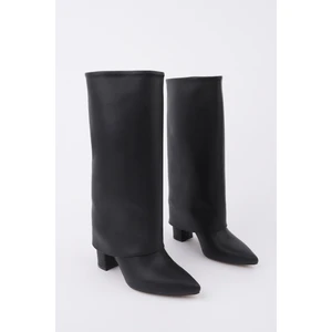 Rebeca Sivri Burun Kalın Topuklu Kadın Çizme