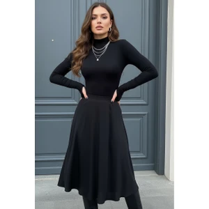 Parmak Geçmeli Kadın Body – Esnek Kumaş