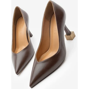 Kadın Stiletto Sivri Burun Ahşap Desen Ökçe Topuklu Ayakkabı Arset