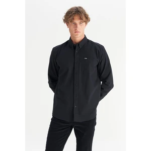 %100 Pamuk Regular Fit Normal Kesim Cep Detaylı Siyah Gömlek