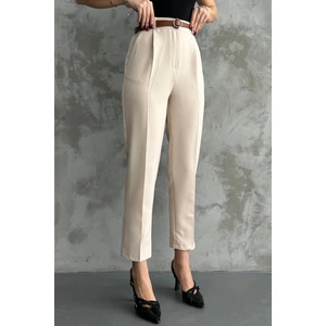Kadın Dar Paça Pileli Kemerli Mevsimlik Kumaş Pantolon Krem Krem / 38
