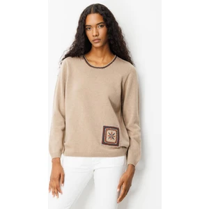 Kadın Sıfır Yaka Cebi ve Yakası Tığlamalı Yün Kazak Bej