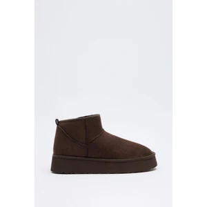 Bot 2519 - İçi Kürklü Kalın Tabanlı Acı Kahve Süet Kadın Bot